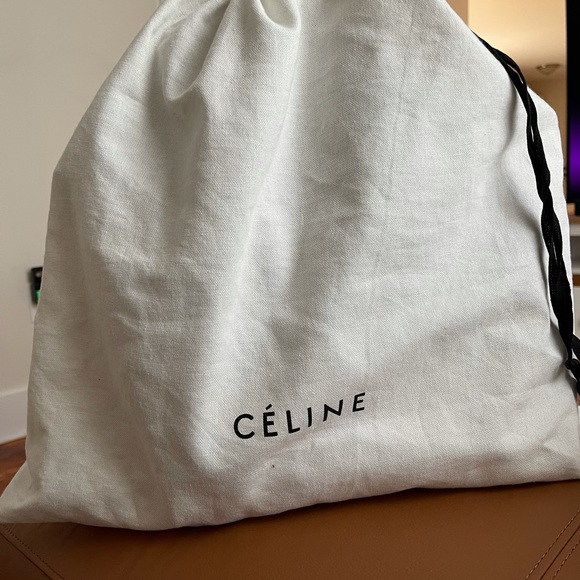 MICRO LUGGAGE HANDBAG IN DRUMMED CALFSKIN. BLACK - Picture 4 of 6